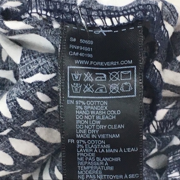 Forever 21 Junior Skirt Large Navy Blue Buttons - Picture 4 of 4